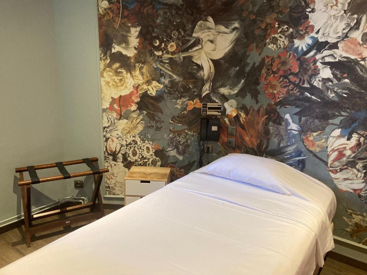 Hotel Du Commerce مونْتوبا المظهر الخارجي الصورة