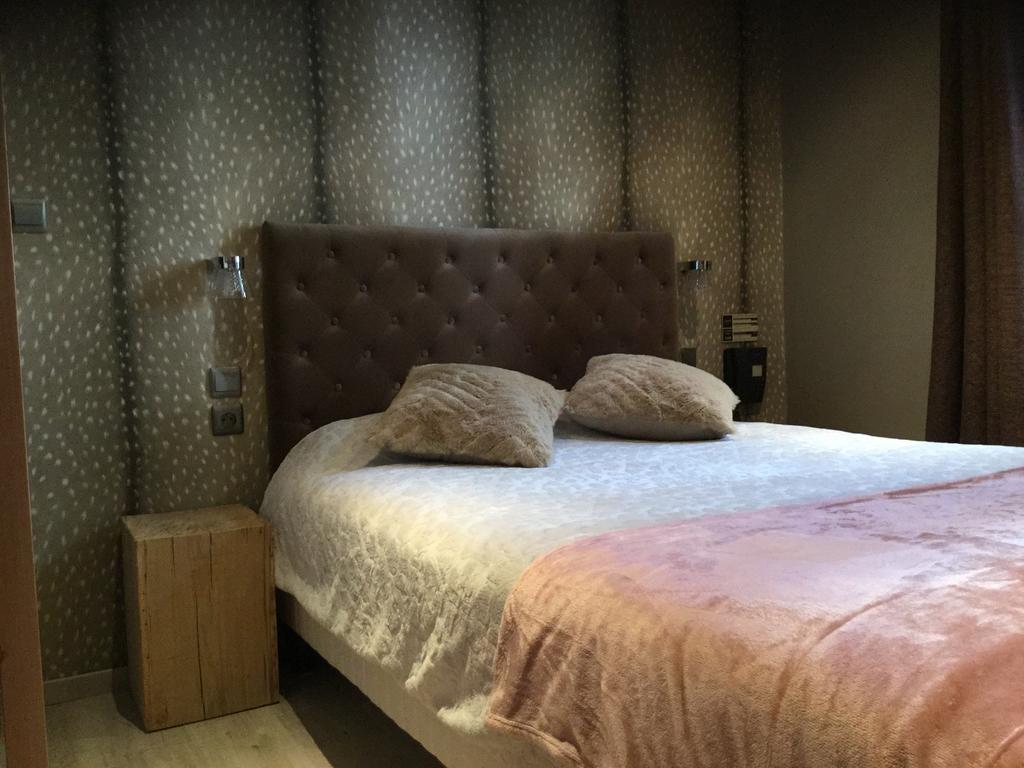 Hotel Du Commerce مونْتوبا المظهر الخارجي الصورة